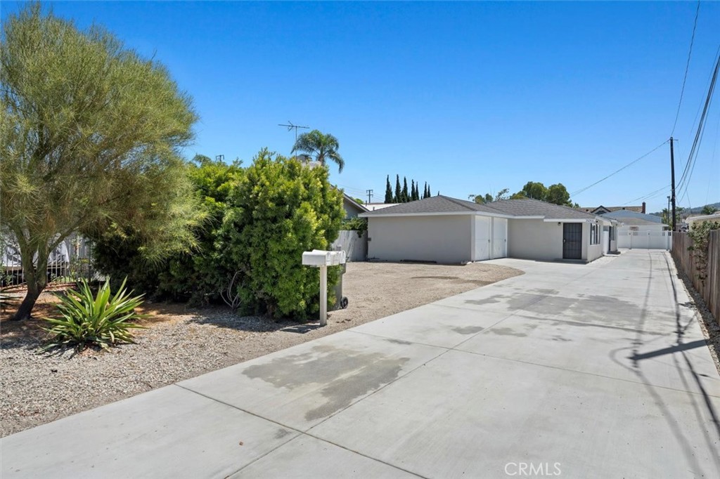 Welcome to this light and bright completely remodeled standalone unit with its own private backyard on a quiet cul de sac street with no through traffic. This unit just finished being remodeled and comes with BRAND NEW floors, ceiling/recessed lighting, white shaker kitchen cabinets, quartz counter tops, dishwasher, refrigerator with water/ice maker, stove/oven, roof and beautifully redone backyard perfect for gardening or relaxing. Both bedrooms are nicely sized with ceiling fans and the bathroom is all brand new from the tiles, floor, toilet, to the vanity and of course a new tub/shower. This unit comes with a 1 car garage and is walking distance to all the shops/restaurants/theaters in the Rolling Hills Plaza and Torrance Cross Roads centers. Come quick this won’t last long!