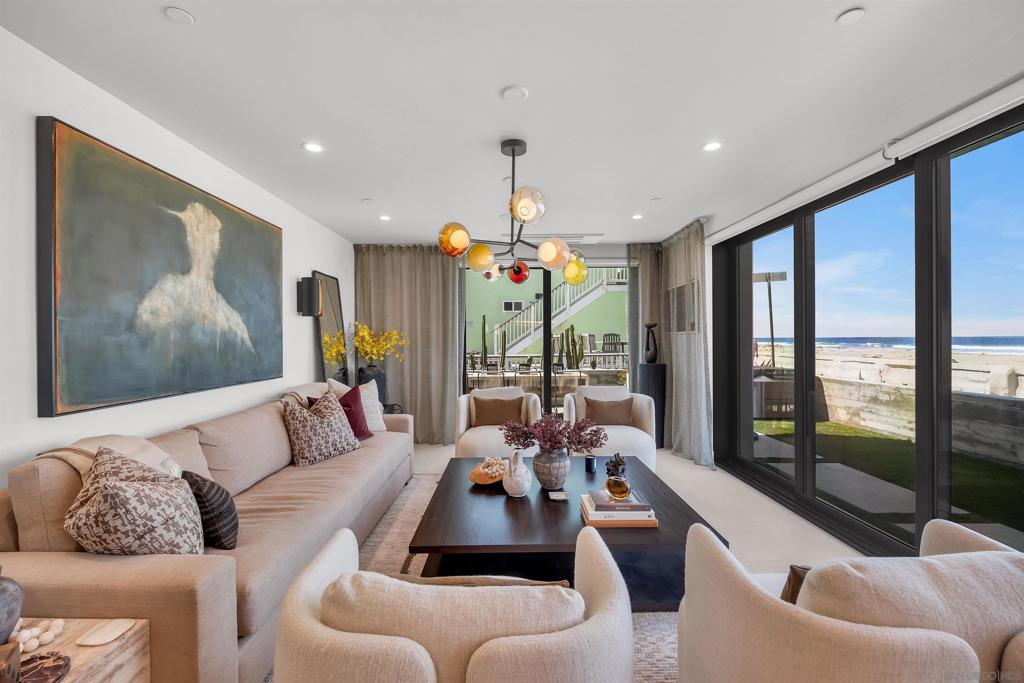 3865 Ocean Front Walk