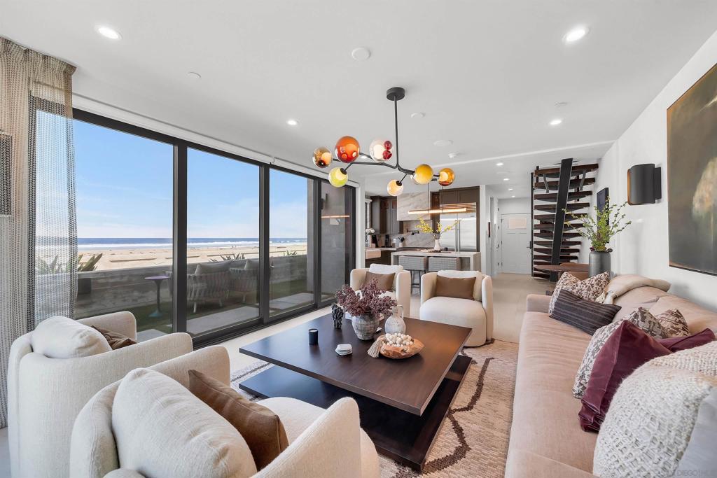 3865 Ocean Front Walk
