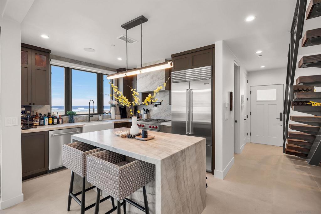 3865 Ocean Front Walk