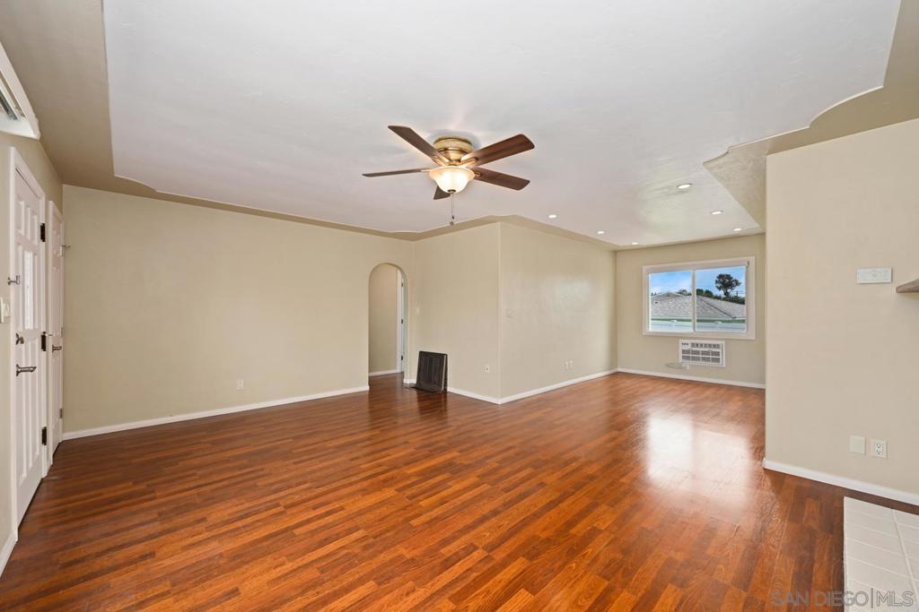 820 Country Club Dr.