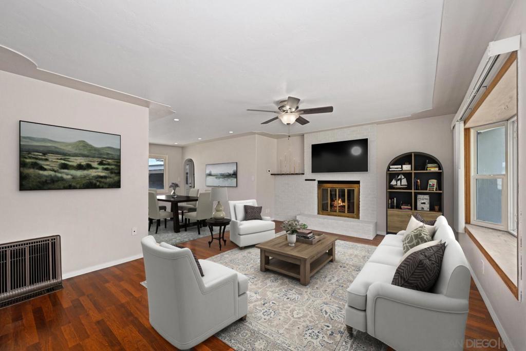 820 Country Club Dr.
