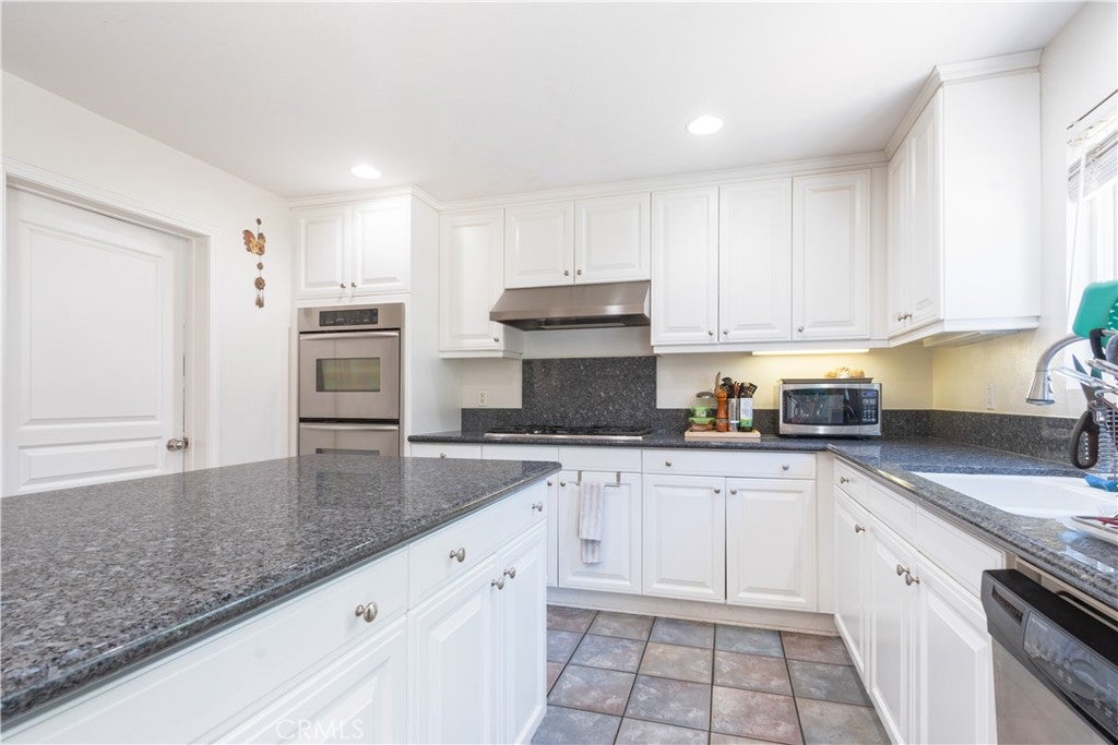 908 Larable Court