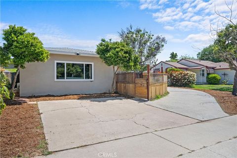 Photo of 6533 Crawford St St, San Diego, CA 92120 (MLS # SW25269900)
