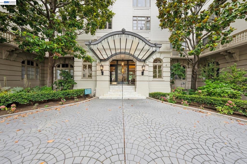 200 Lakeside DR 105, Oakland CA 94612