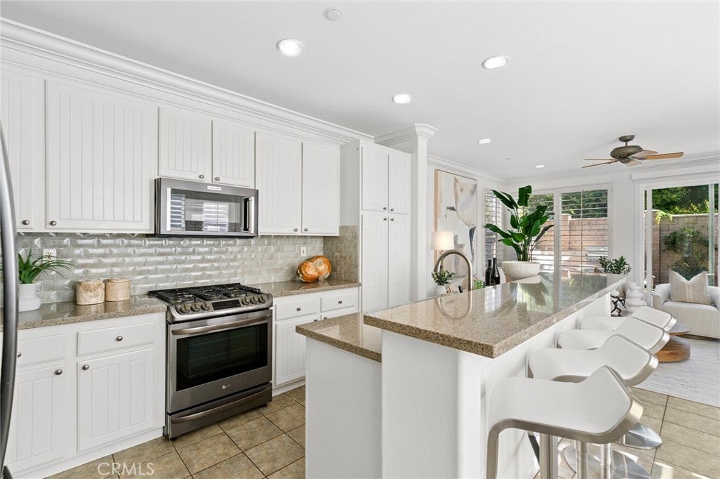 5266 Acorn, Huntington Beach CA 92649 - Photo 10