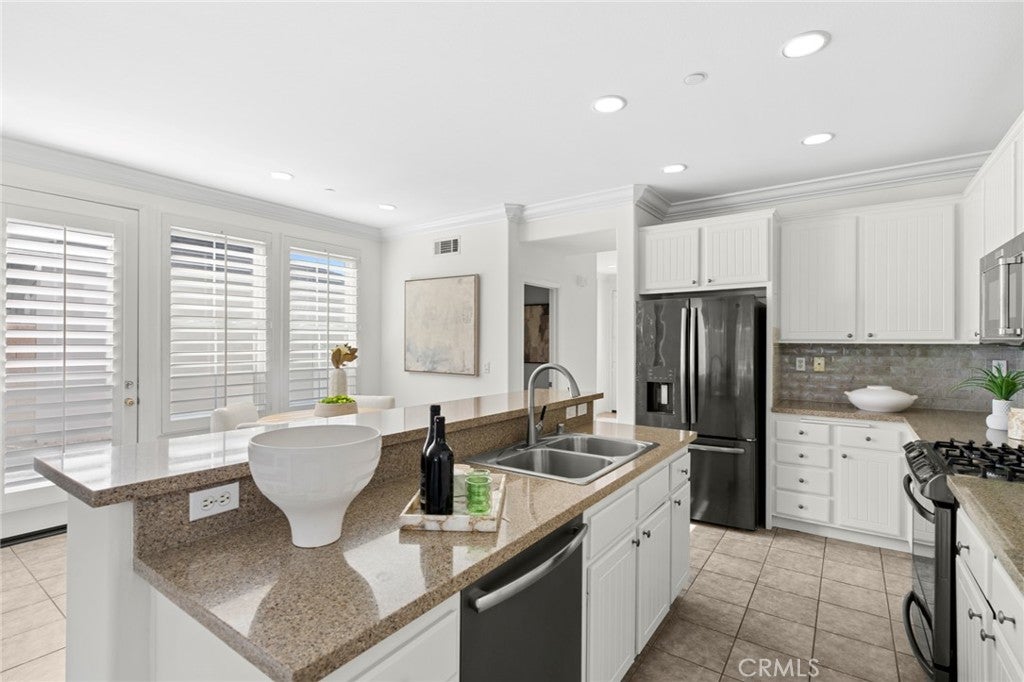 5266 Acorn, Huntington Beach CA 92649 - Photo 13