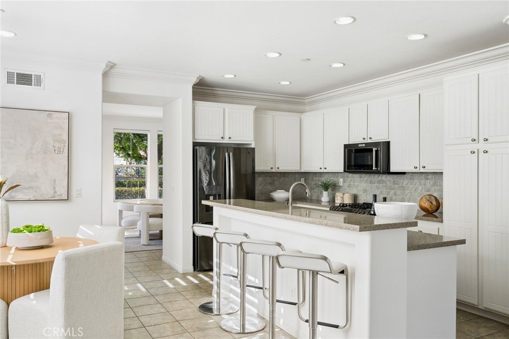 5266 Acorn, Huntington Beach CA 92649 - Photo 8