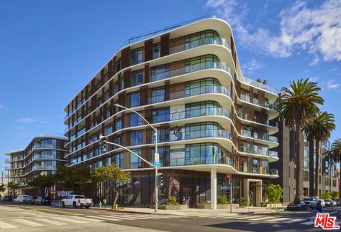 Photo of 700 Broadway #PH 801, Santa Monica, CA 90401 (MLS # 26641113)