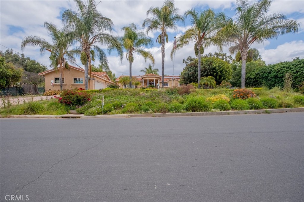 391 Laguna Terrace