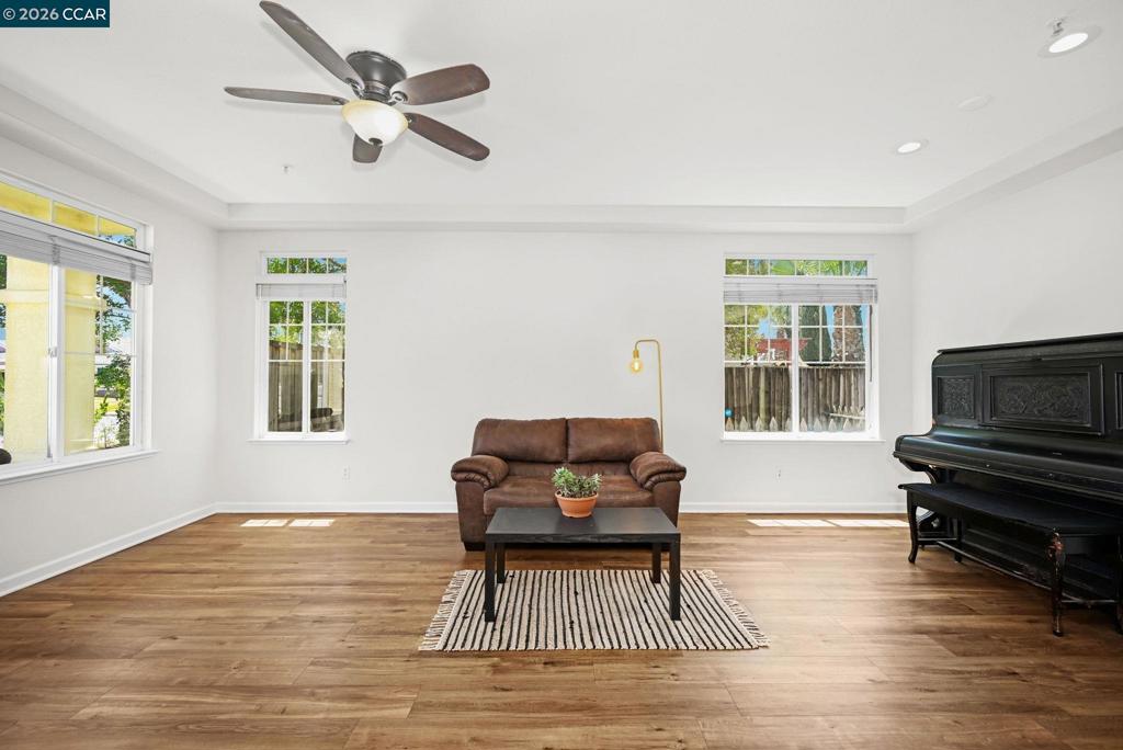 2924 2924 Gelding Ln