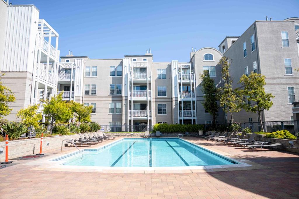 3901 Lick Mill Boulevard 305