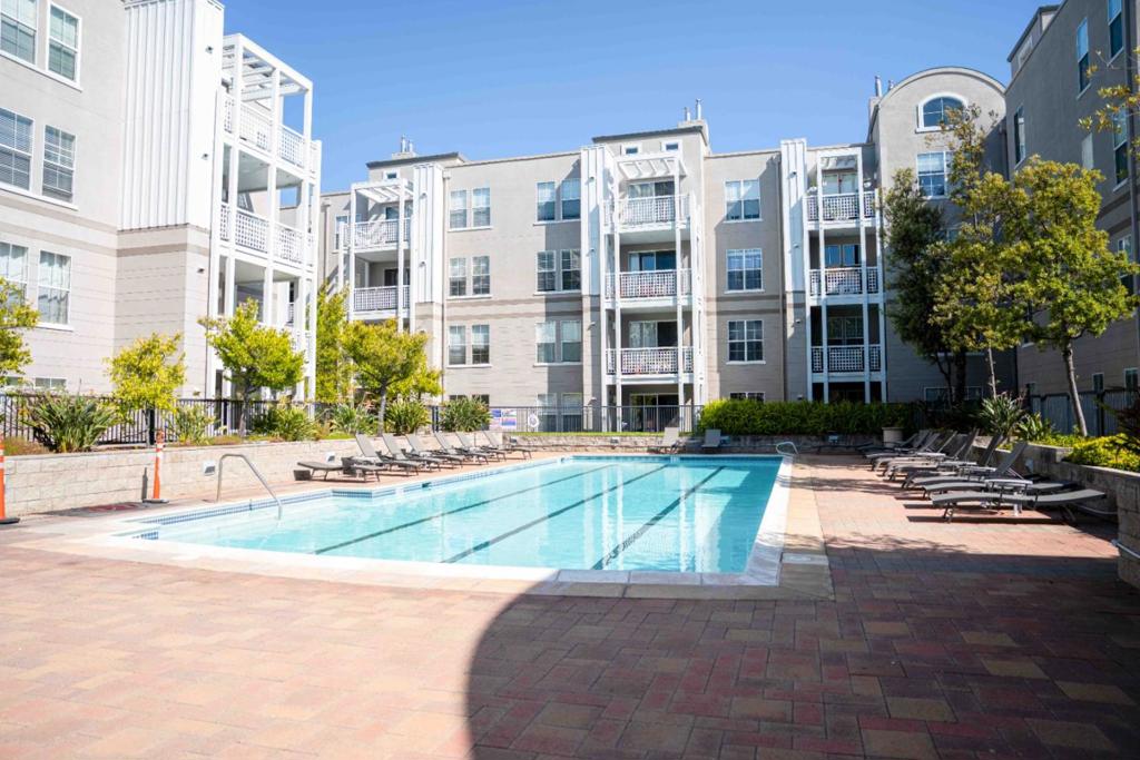 3901 Lick Mill Boulevard 305