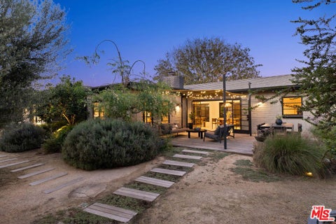 Photo of 4241 Campbell Drive, Los Angeles, CA 90066 (MLS # 26986671)
