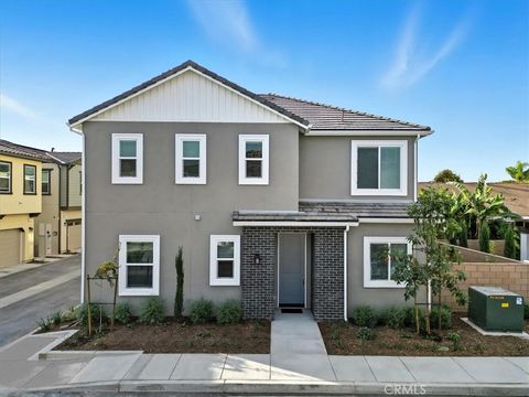 Photo of 415 E 220th St St, Carson, CA 90745 (MLS # IV25239863)