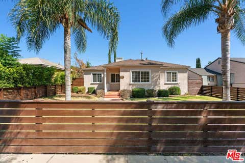Photo of 17827 Burbank Boulevard, Los Angeles, CA 91316 (MLS # 26865345)