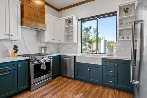 Tiny photo for 807 Cameron Drive, Big Bear Lake, CA 92315 (MLS # IG26223939)