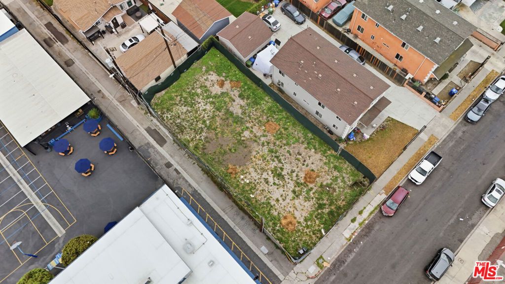 Photo of 118 W 87th Place, Los Angeles, CA 90003 (MLS # 26658415)