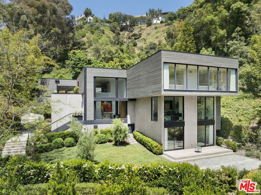 listing image 130728149057007250331