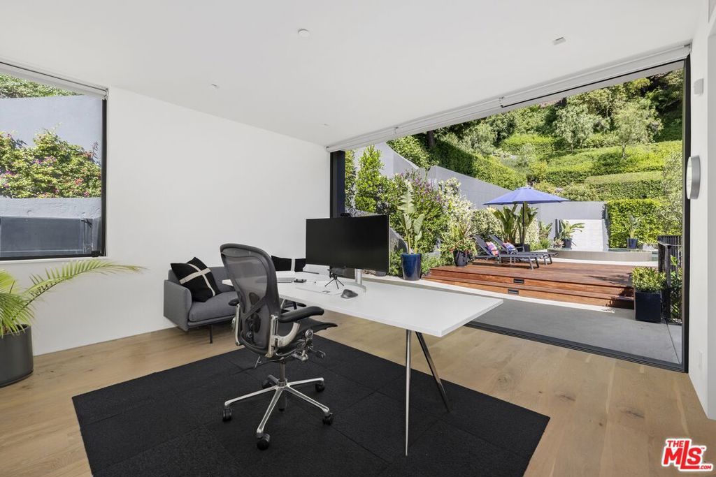 listing image 130722193699067257467