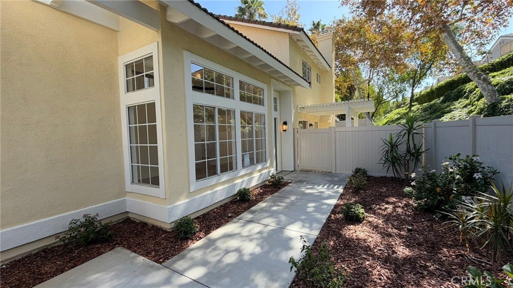 2060 Cedar Glen