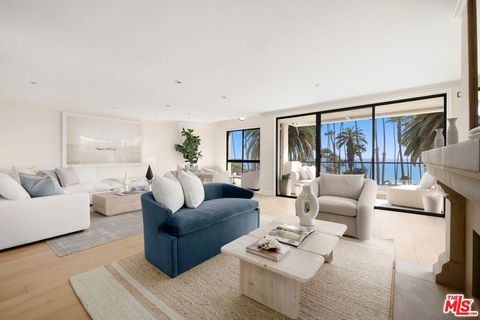 Photo of 701 Ocean Avenue #PHE, Santa Monica, CA 90402 (MLS # 26827689)