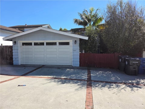 Photo of 1014 Duncan Place, Manhattan Beach, CA 90266 (MLS # SB26220080)