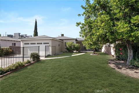 Photo of 11351 Bessemer Street, North Hollywood, CA 91606 (MLS # SR26095628)