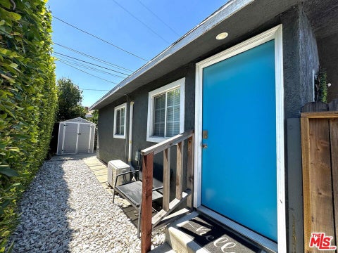 Photo of 4812 Pickford Street, Los Angeles, CA 90019 (MLS # 26863429)