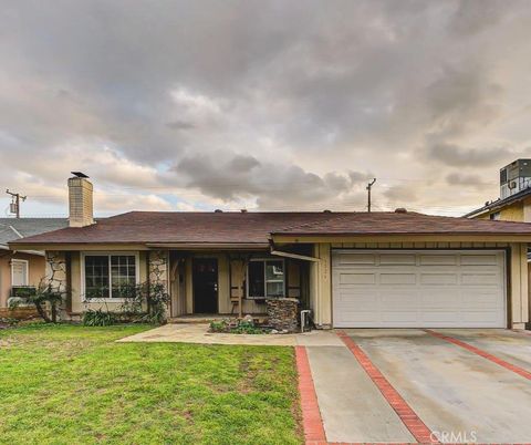 Photo of 19526 Babington St, Canyon Country, CA 91351 (MLS # SR26066730)