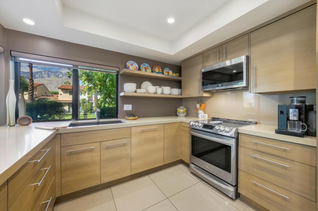 Sundial Condos - Residential