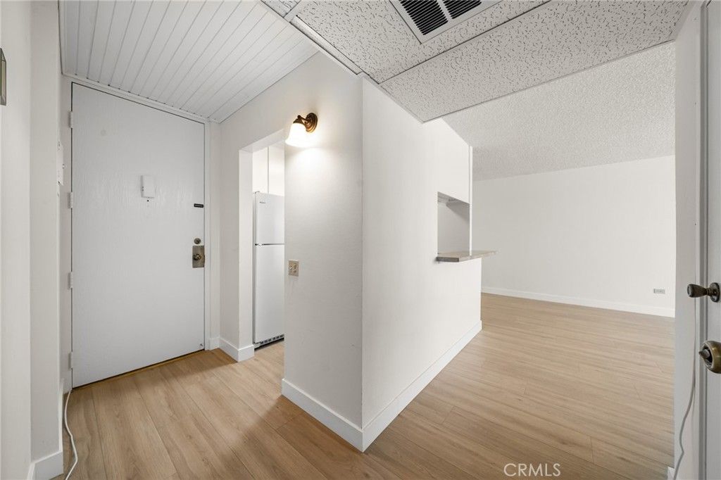 Photo of 421 S La Fayette Park Place #726, Los Angeles, CA 90057 (MLS # PW26026871)