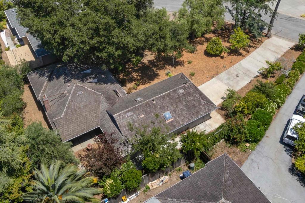 Photo of 834 Starlite Lane, Los Altos, CA 94024 (MLS # ML82050487)