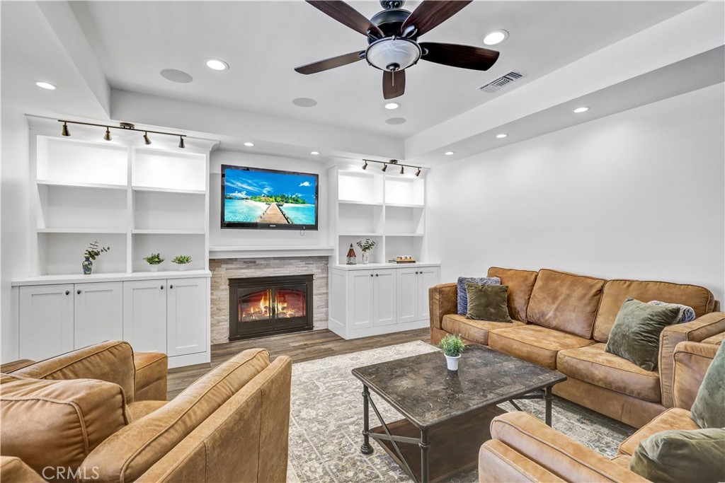 9192 rhodesia drive