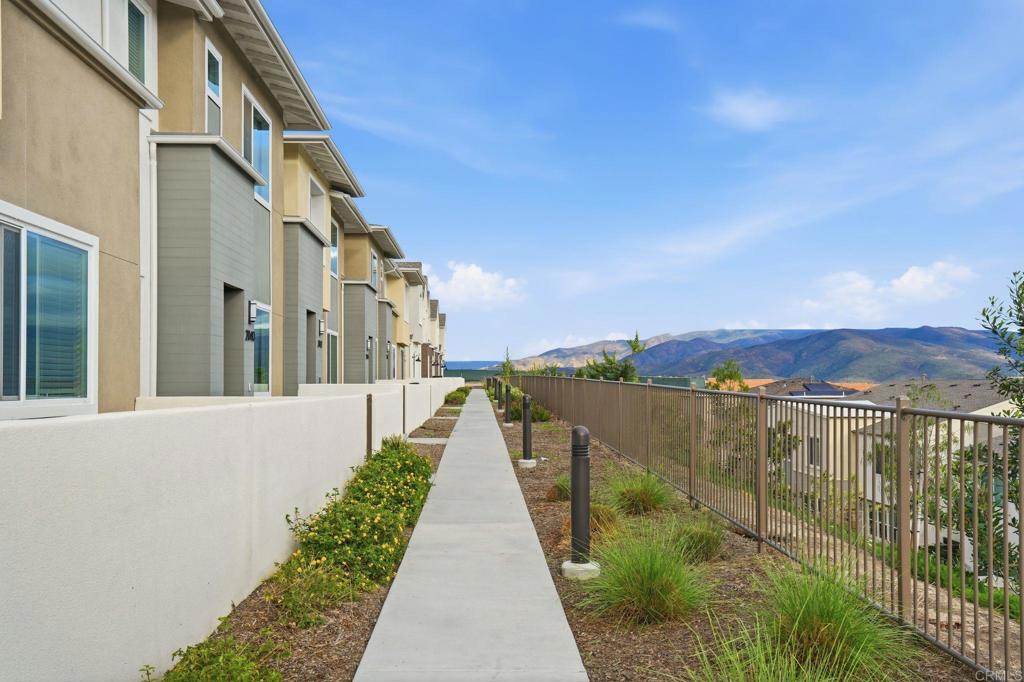 2042 Bluestone Circle