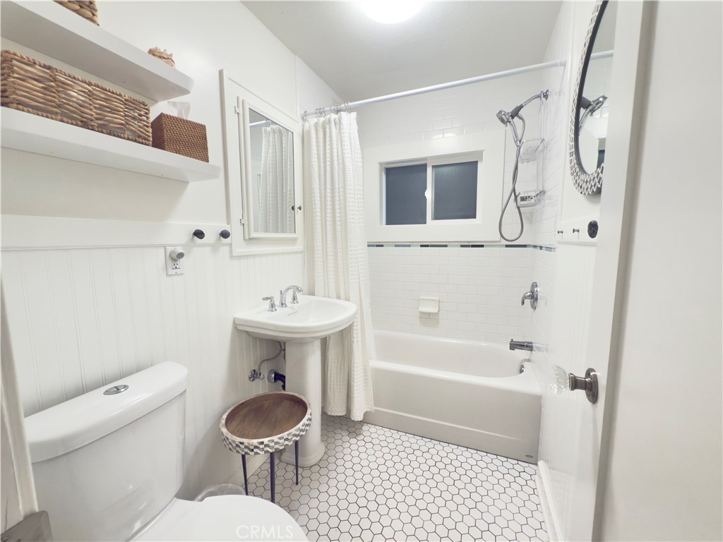 Lagunita (LA) - Residential Lease