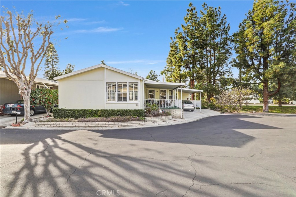 24001 Muirlands Boulevard 31