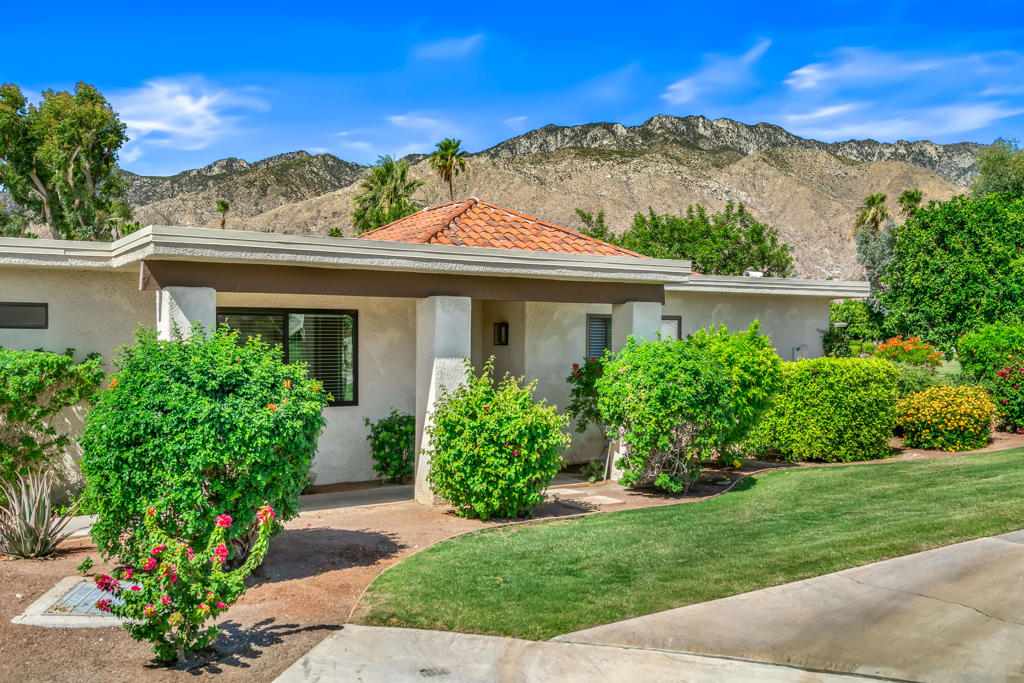 657 N Palomar Circle
