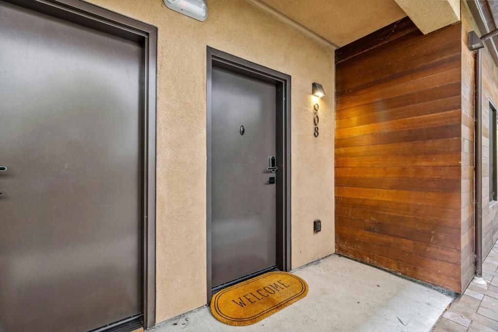 Photo of 908 woodside, Redwood City, CA 94061 (MLS # ML82039292)