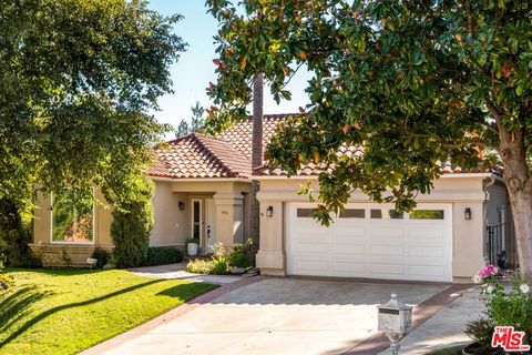 Photo of 776 Sunfield Court, Westlake Village, CA 91362 (MLS # 26644521)