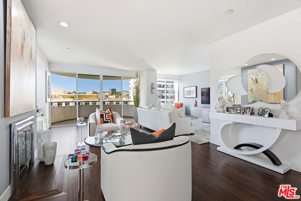 Photo of 10560 Wilshire Boulevard #603, Los Angeles, CA 90024 (MLS # 26648035)