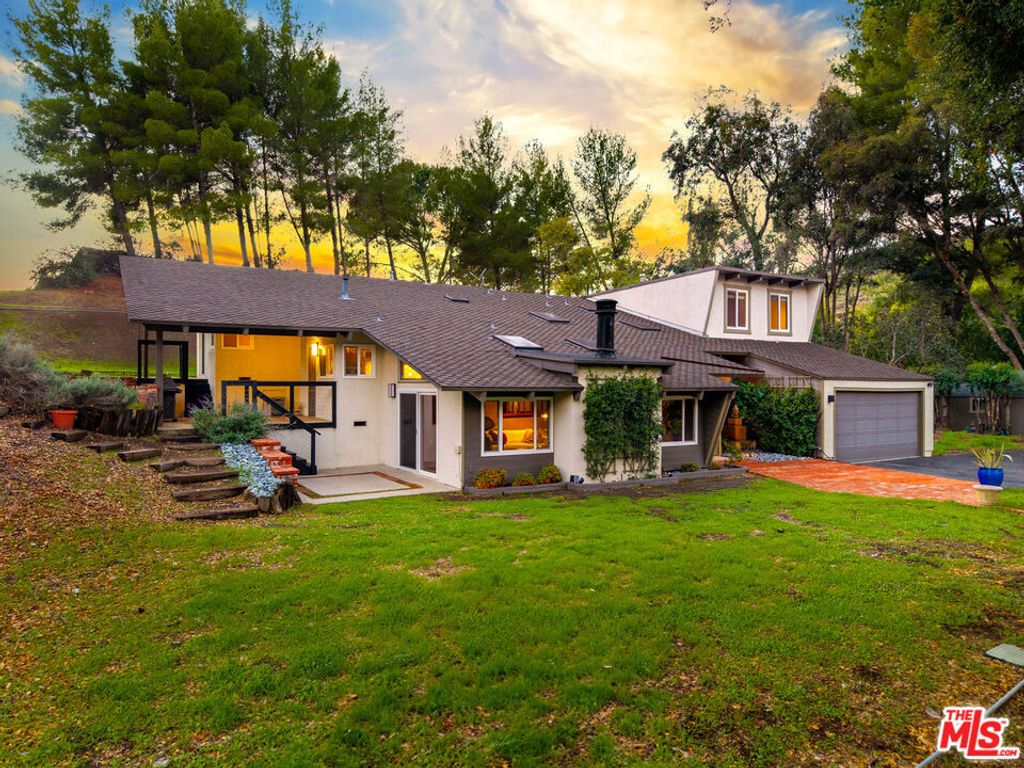 Photo of 2171 Mckain Street, Calabasas, CA 91302 (MLS # 26662939)