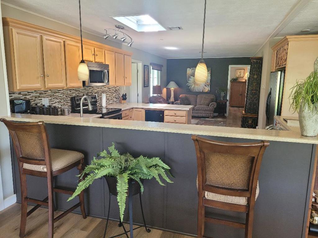 Tri Palm Estates - Manufactured In Park