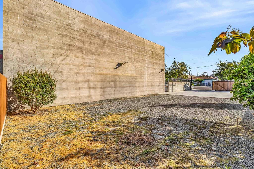 1332 Coolidge Avenue