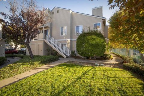 Photo of 1450 Thrush Ave Ave #17, San Leandro, CA 94578 (MLS # 41116289) Photo of 1450 Thrush Ave Ave #17, San Leandro, CA 94578 (MLS # 41116289)