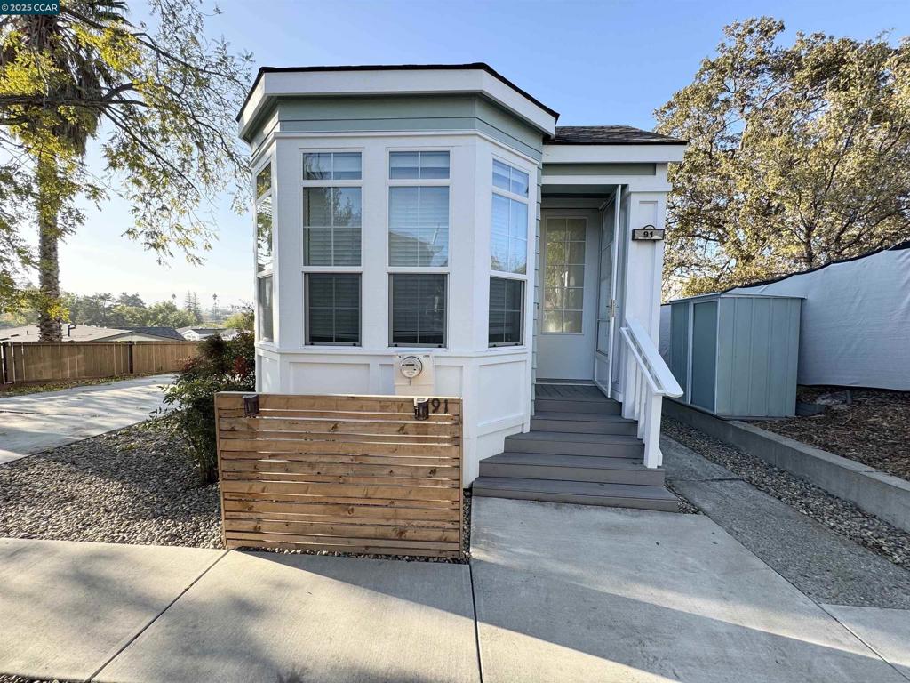91 Terrace Ct