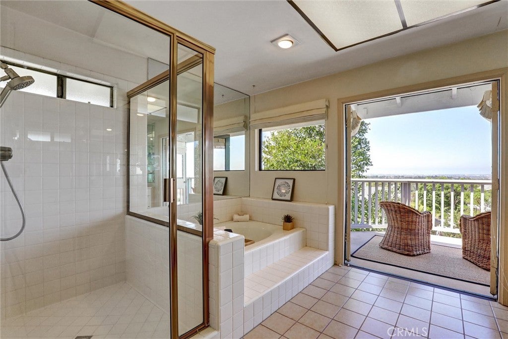 1 Saint Tropez, Newport Beach CA 92660 - Photo 45