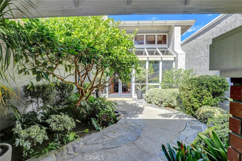 1 Saint Tropez, Newport Beach CA 92660 - Photo 6