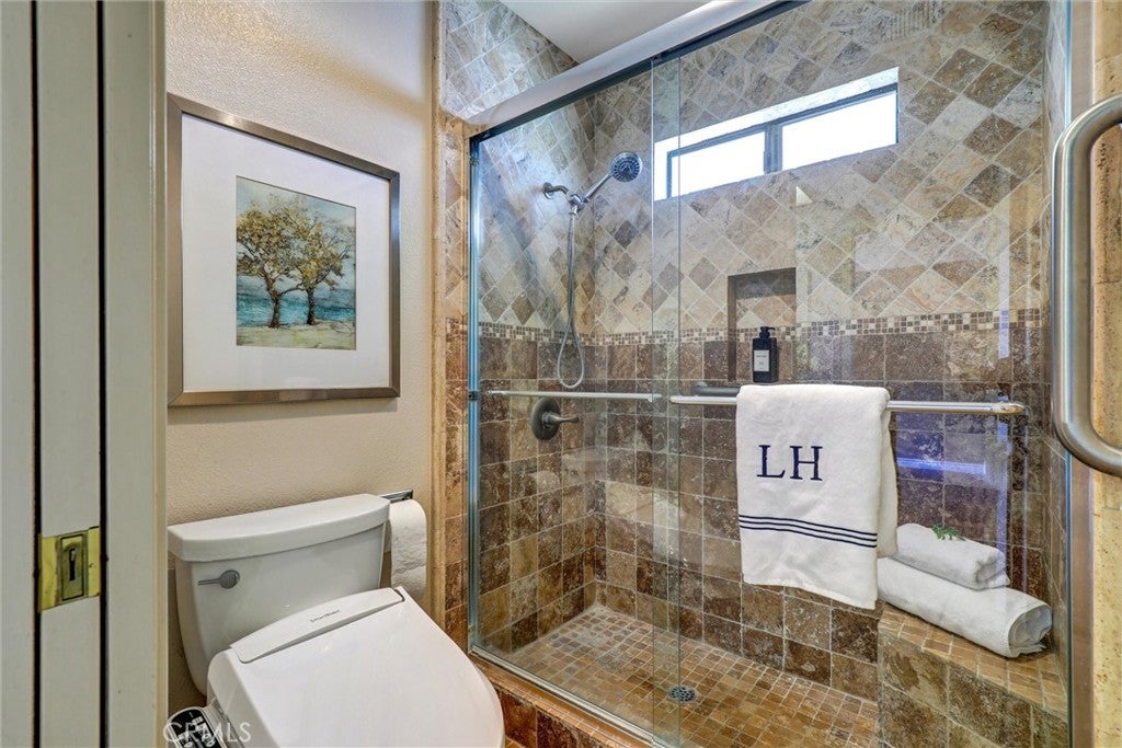1 Saint Tropez, Newport Beach CA 92660 - Photo 50
