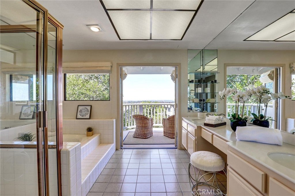 1 Saint Tropez, Newport Beach CA 92660 - Photo 43